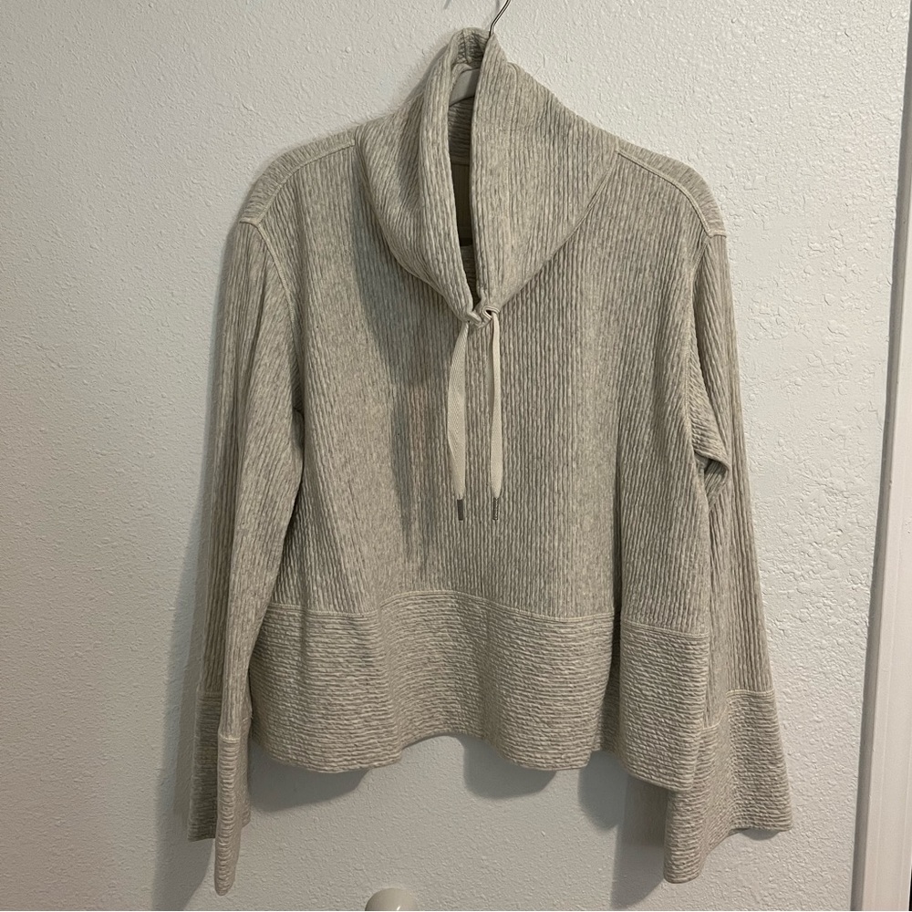 Lululemon Sweatshirt